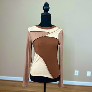 Buckle Exposed Seam Ribbed Knit Fitted Top